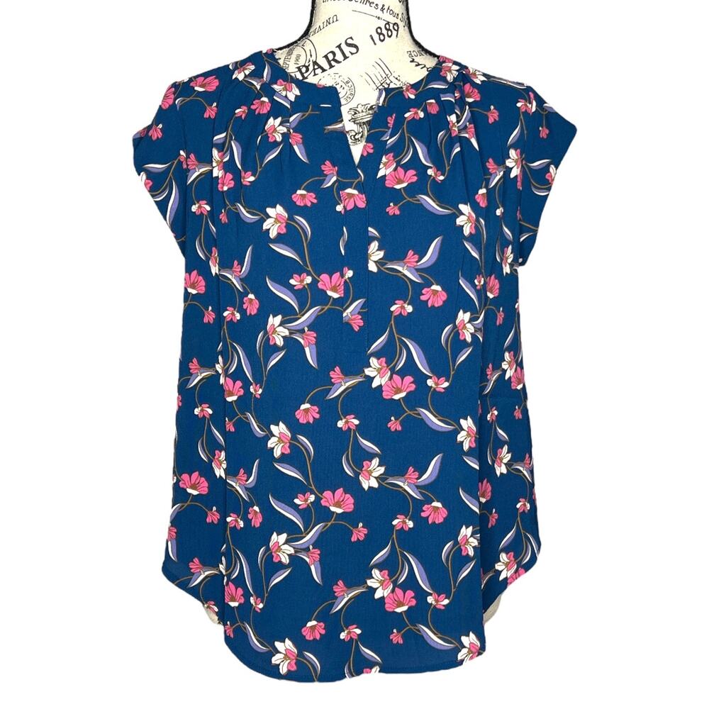 41Hawthorn (M) Morey Split Neck Short Sleeve Blouse - Stitch Fix Floral Top